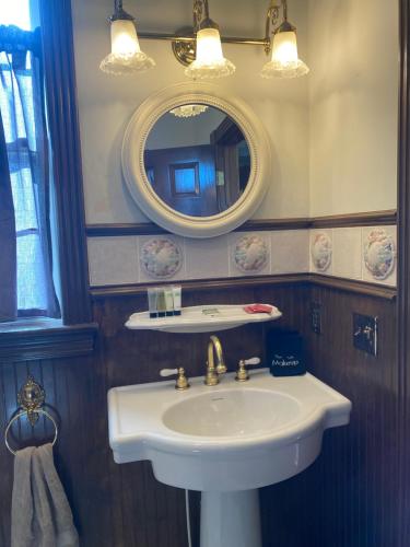 apple crest inn
