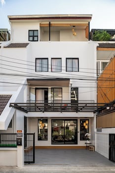 boutique hotel axis bangkok