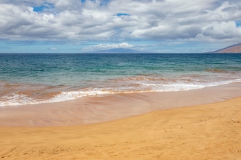 kamaole sands condos close to beach with parking