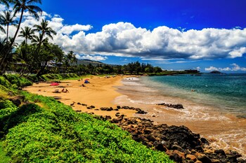 kamaole sands condos close to beach with parking