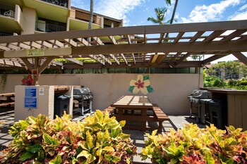 kamaole sands condos close to beach with parking