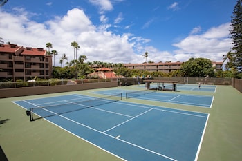 kamaole sands condos close to beach with parking