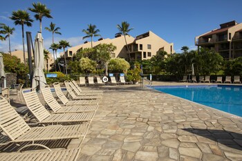 kamaole sands condos close to beach with parking