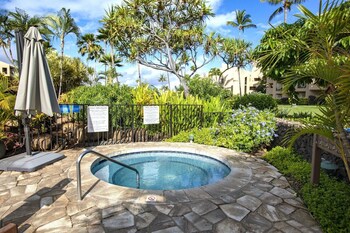 kamaole sands condos close to beach with parking