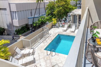 marine surf by tropical escapes realty