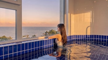 gangreung cn6 ocean view spa poolvilla