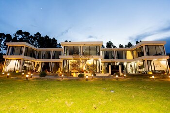 tkh resort