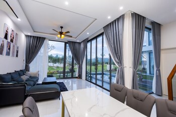 tkh resort