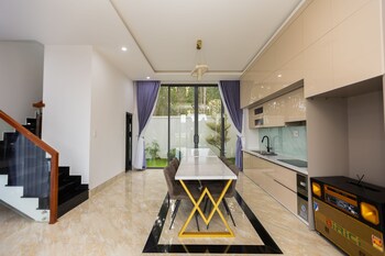 tkh resort