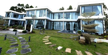 tkh resort