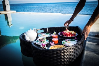 3 Br Luxury Beachfront With Private Pool,,4 star