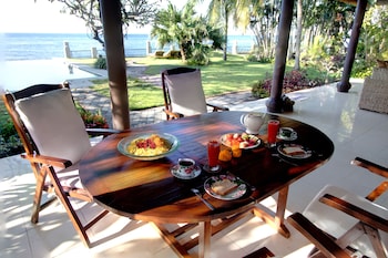 3 Br Luxury Beachfront With Private Pool,,4 star