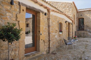 Masseria Santa Barbara,Viale Del Minatore,0 star