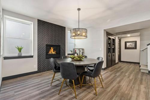 colorado modern retreat w king beds pickleball