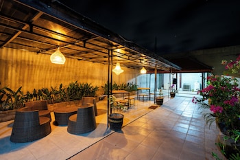 Mahayana House,,3 star