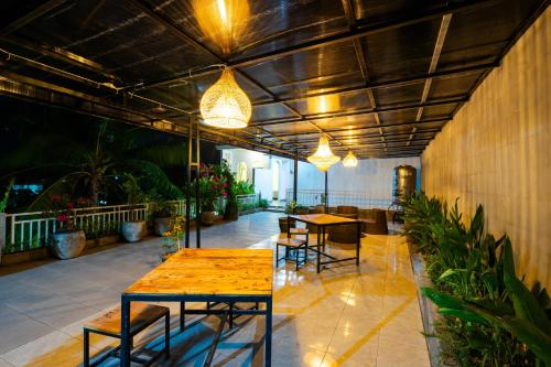 mahayana house