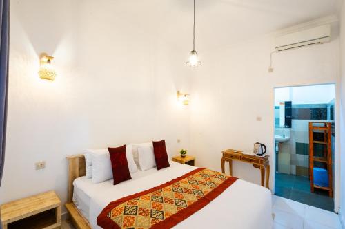 mahayana house