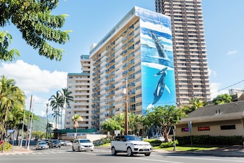 royal aloha by tropical escapes realty