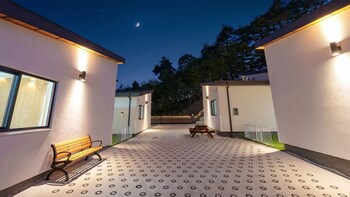 stay osolchae pool villa pension