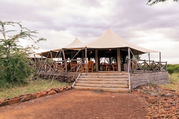 seregenti kifaru tented lodge