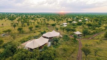 seregenti kifaru tented lodge