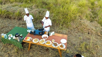 seregenti kifaru tented lodge