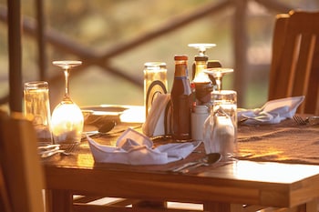 seregenti kifaru tented lodge
