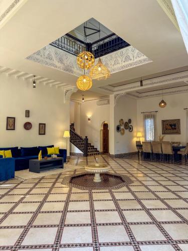 palais volteras
