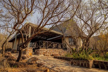 Room In Guest Room - Mmakuba Private Game Lodge, Superior Suite 4,,2 star