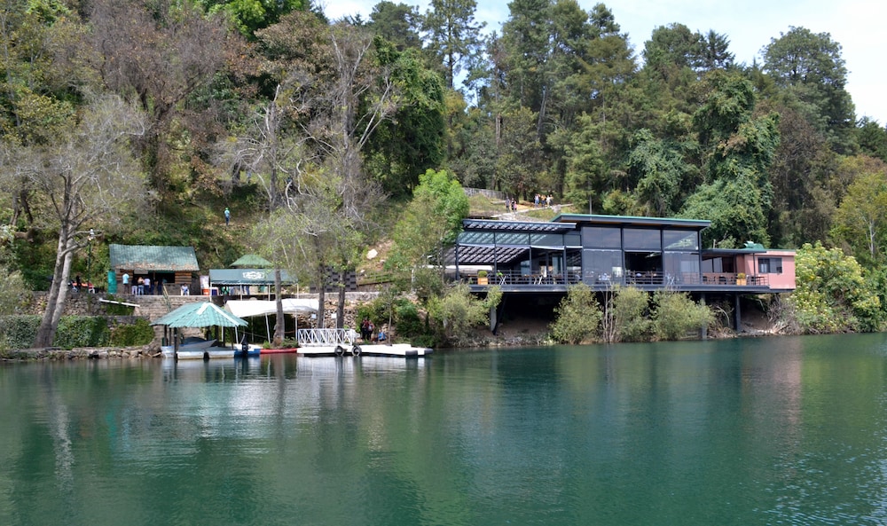 zirahuen forest and resort