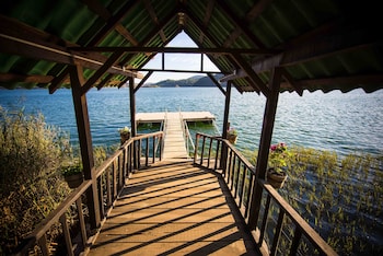 zirahuen forest and resort