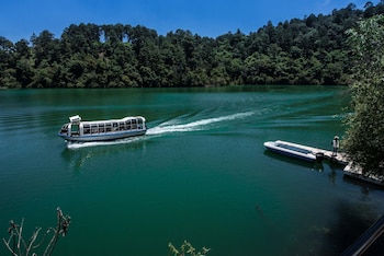 zirahuen forest and resort