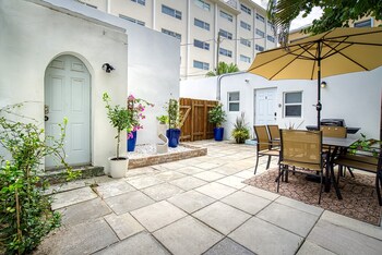 casa roselle 2 bedrooms