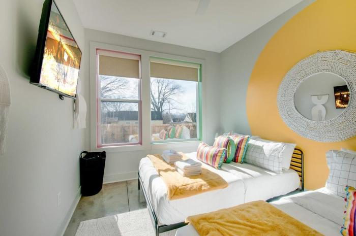 east nash double 26 beds booking fast