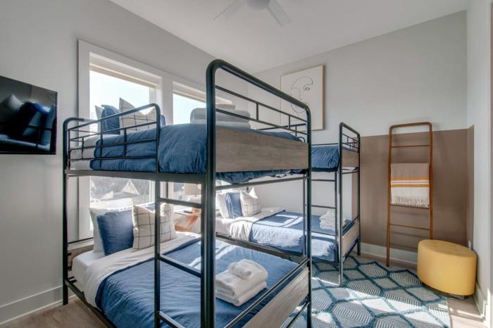 east nash double 26 beds booking fast
