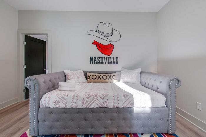 east nash double 26 beds booking fast