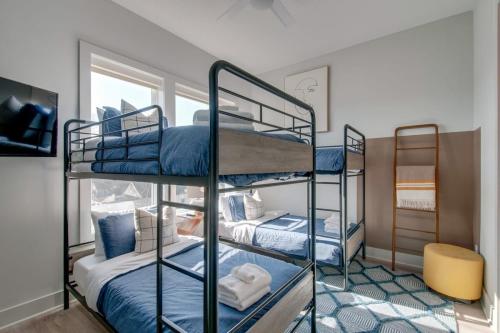 east nash double 26 beds booking fast