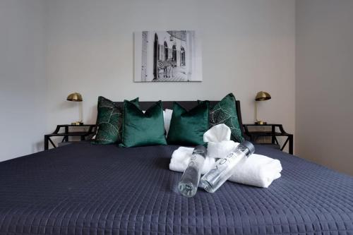 east nash double 26 beds booking fast