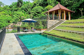 dur pekerisan retreat villa ubud