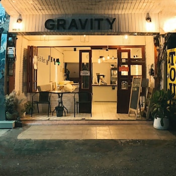 gravity hostel