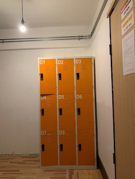 gravity hostel