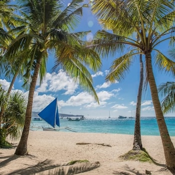 castle rock boracay