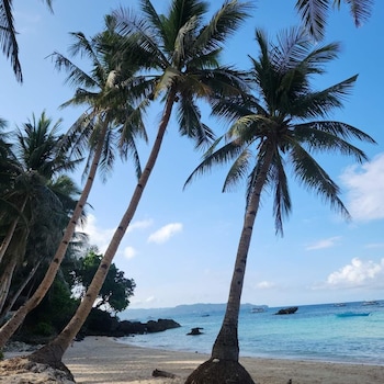 castle rock boracay