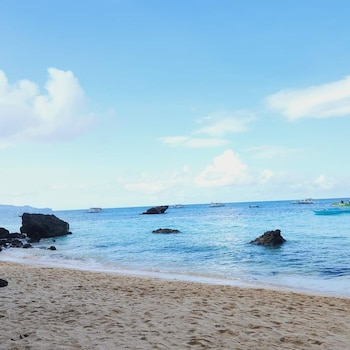 castle rock boracay