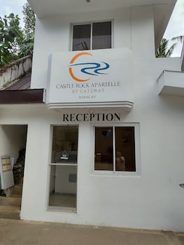 castle rock boracay