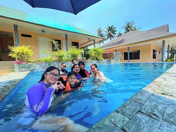 jovillena beach resort lobo batangas