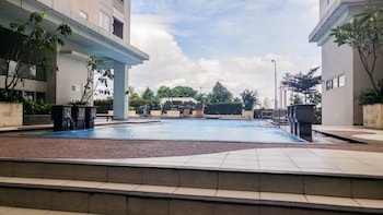 Comfy Studio At Pakubuwono Terrace Apartment,,3 star