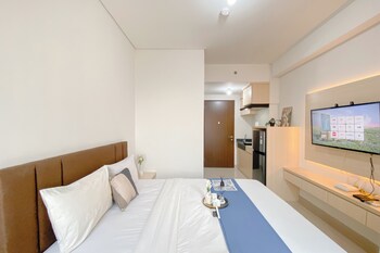 warm and relax studio apartment transpark cibubur