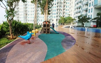 Minimalist 2Br And Well Design Room At Benson Supermall Mansion Apartment,,3 star