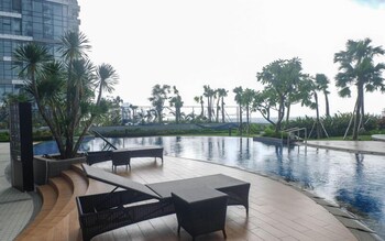 Minimalist 2Br And Well Design Room At Benson Supermall Mansion Apartment,,3 star